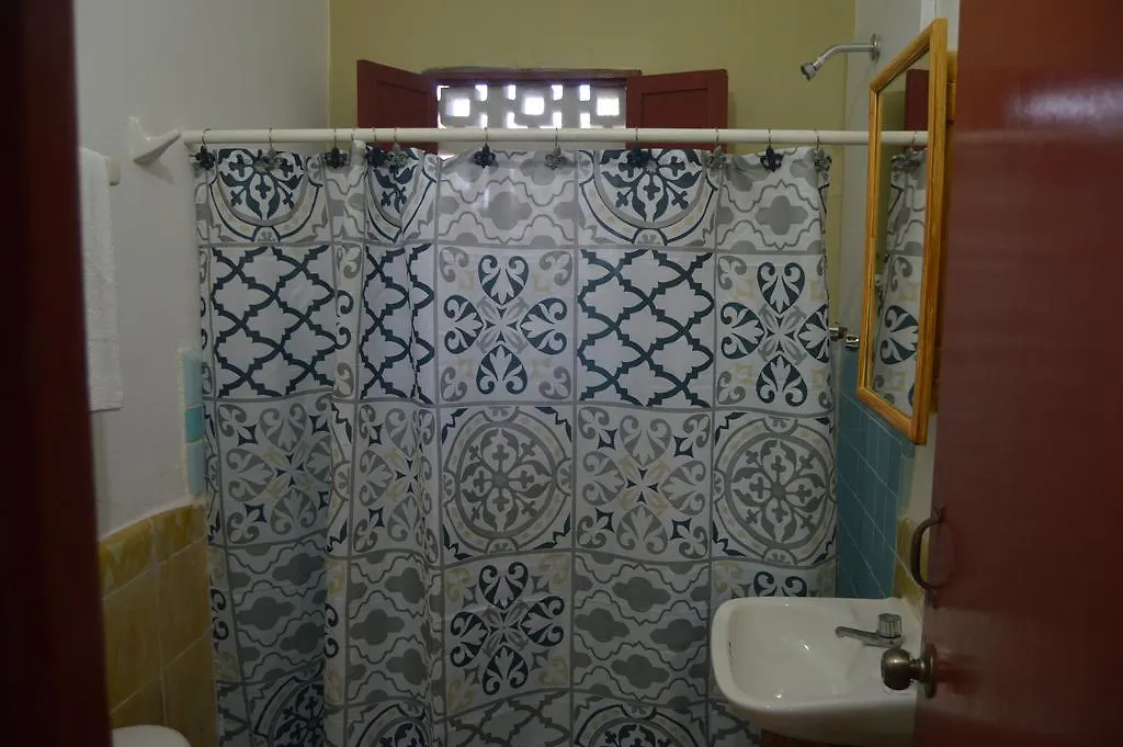 בית הארחה פוארטו מורלוס Casona Roja Suite