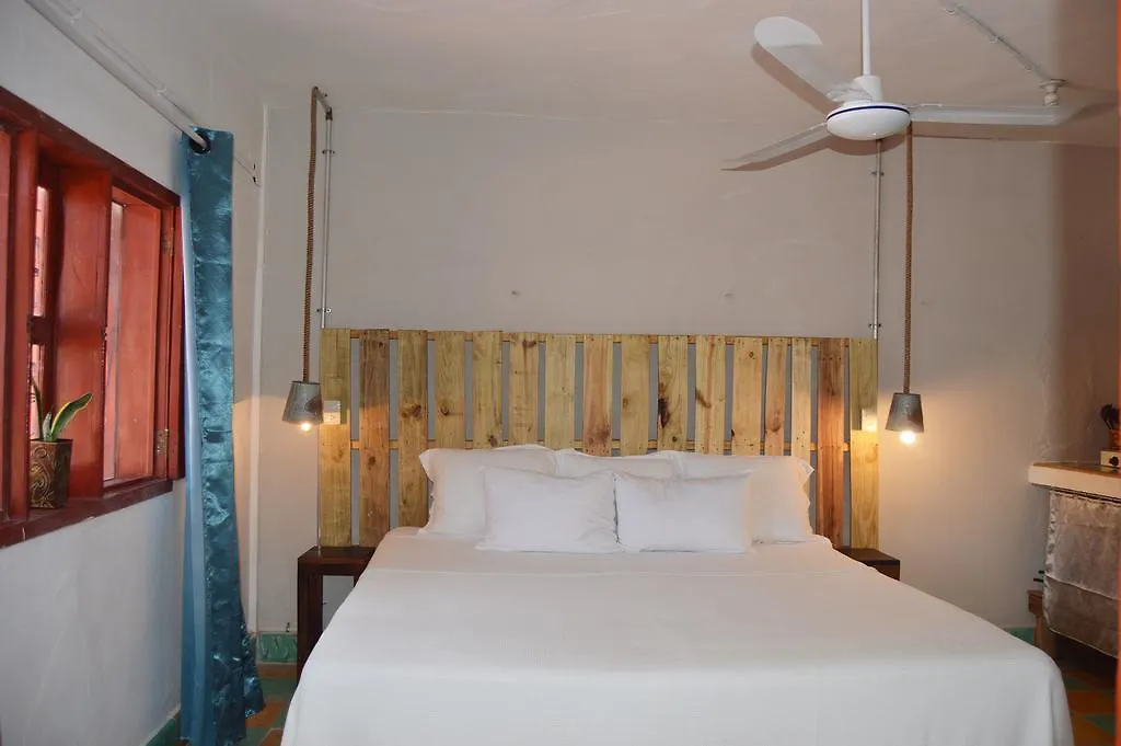 פוארטו מורלוס Casona Roja Suite 2*, פוארטו מורלוס מקסיקו