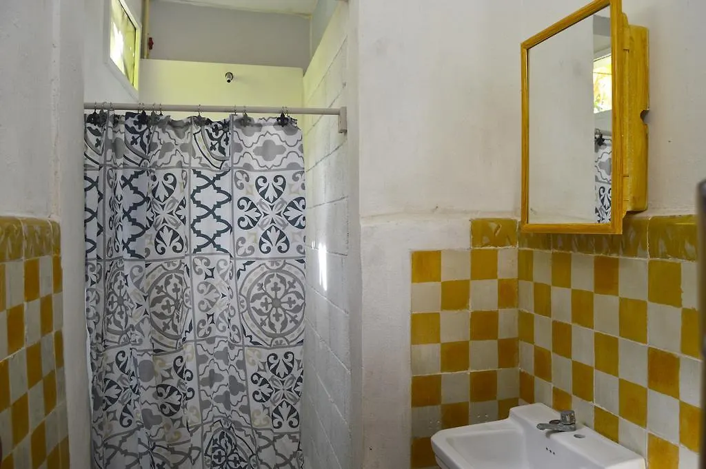 פוארטו מורלוס Casona Roja Suite 2*, פוארטו מורלוס מקסיקו