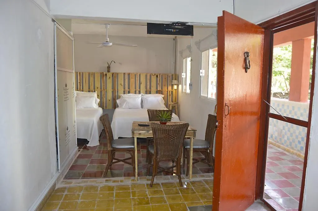 ** בית הארחה פוארטו מורלוס Casona Roja Suite מקסיקו
