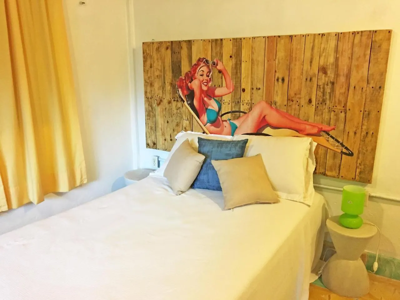 בית הארחה פוארטו מורלוס Casona Roja Suite