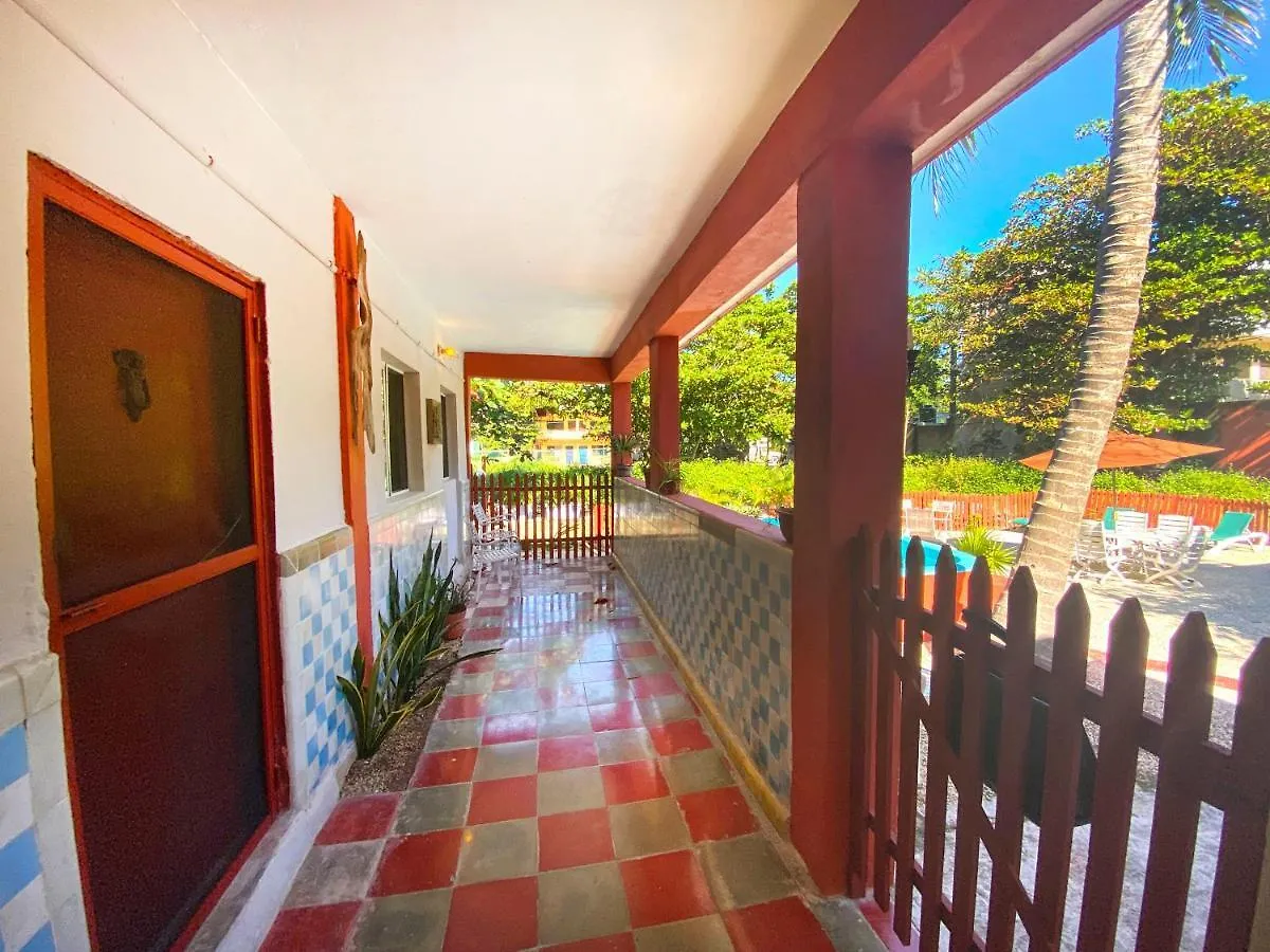 Casona Roja Suite Puerto Morelos Guest house